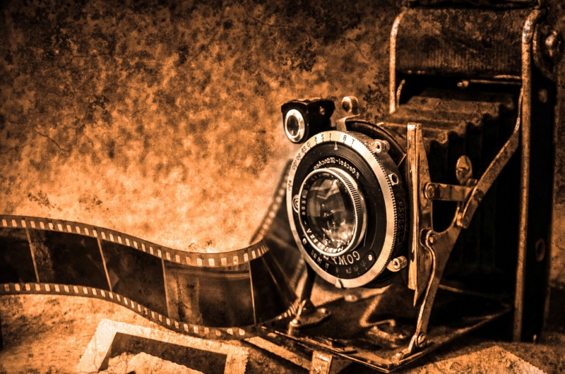 photographe-BAUDUEN-min_light-wood-night-camera-photography-vintage-1245236-pxhere.com